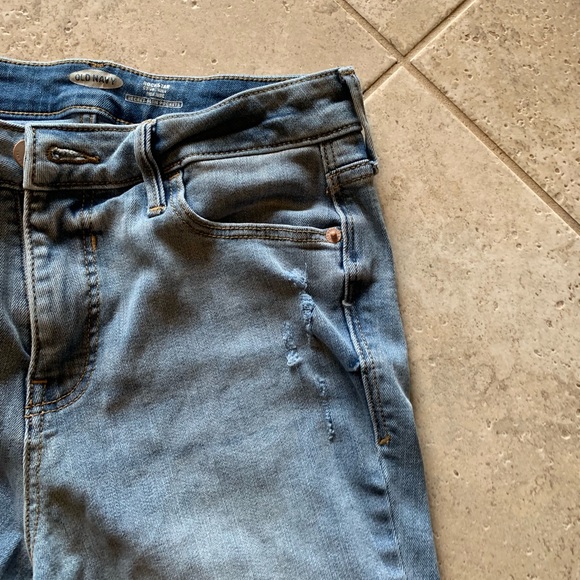 ⚡️SALE⚡️Distressed Rockstar Jeans - Picture 2 of 5